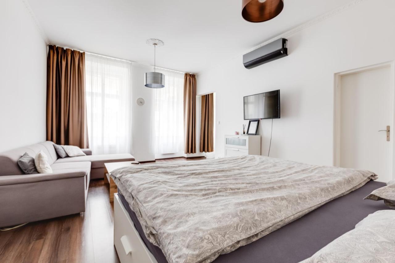 Lovely Apartments Heart Of براغ المظهر الخارجي الصورة