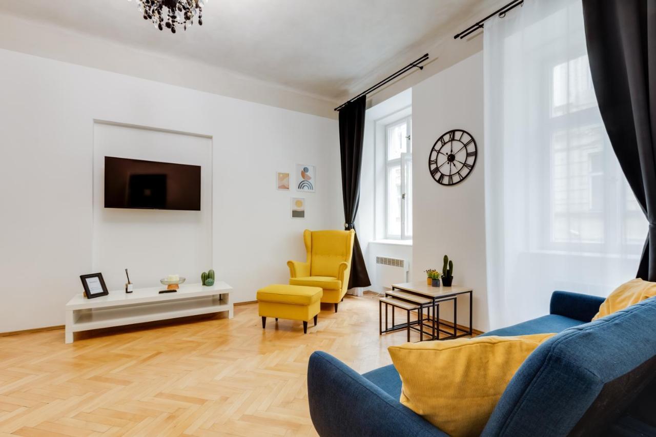 Lovely Apartments Heart Of براغ المظهر الخارجي الصورة