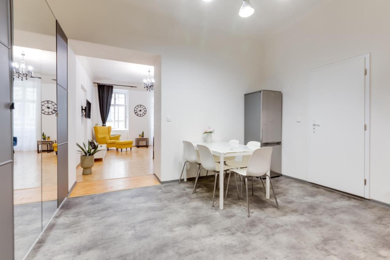 Lovely Apartments Heart Of براغ المظهر الخارجي الصورة