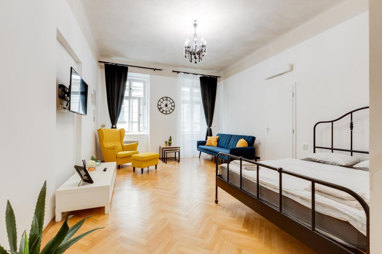 Lovely Apartments Heart Of براغ المظهر الخارجي الصورة